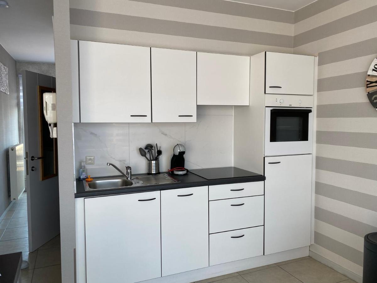 Penthouse Michelina Lägenhet Koksijde Exteriör bild